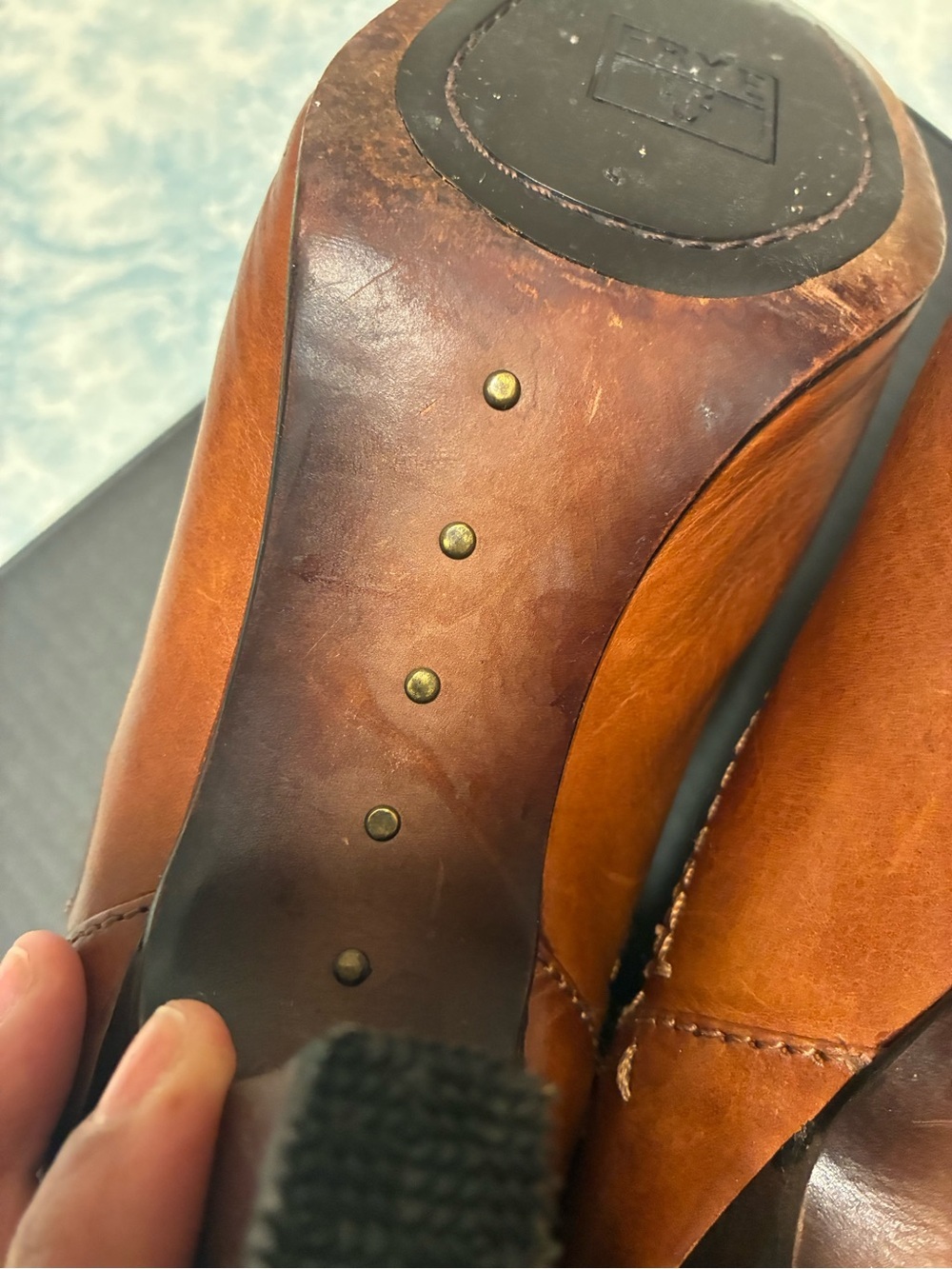 Frye Brown Leather Chelsea Ankle Boots | Size 9 | Classic Heeled Booties - Picture 9 of 16